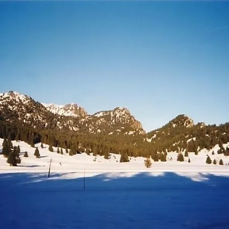 Les Autanes Apartment